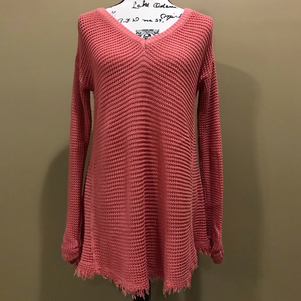 Wishlist | Asymmetrical Frayed Hem Sweater — S/M